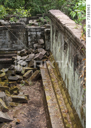 ベンメリア　遺跡　壁 7386963