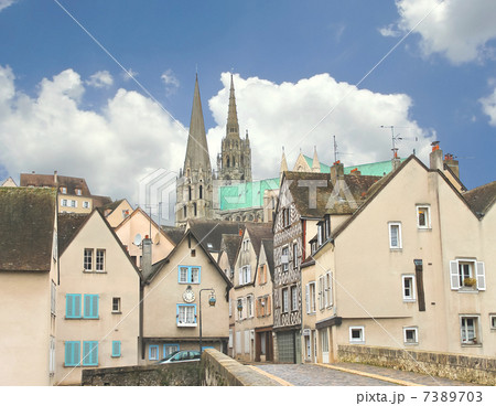On the streets of Chartres in Christmas. France 7389703
