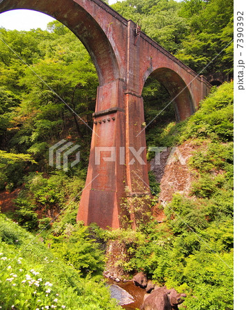 碓氷　めがね橋　眼鏡橋　新緑 7390392