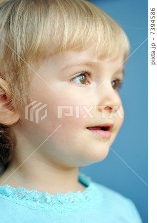 Portrait little girl 7394586