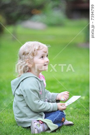 little girl 7394799