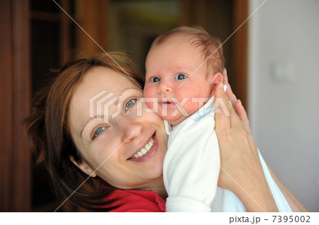 baby and mom. 7395002