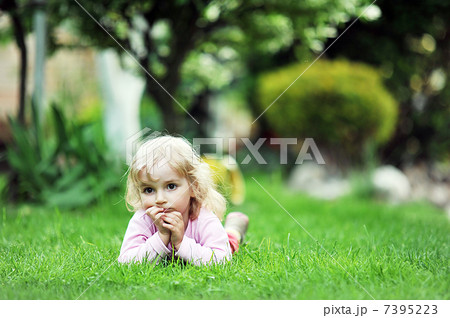 little girl 7395223
