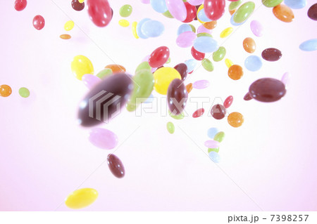 飛び上がるチョコレート 7398257