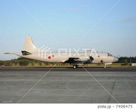 プロペラ機 7406475