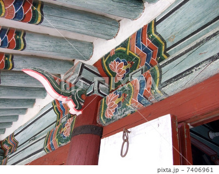 成均館（高麗博物館）の屋根裏の塗装・開城（ケソン） 7406961