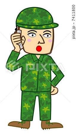 電話する自衛隊員（真顔） 7411800