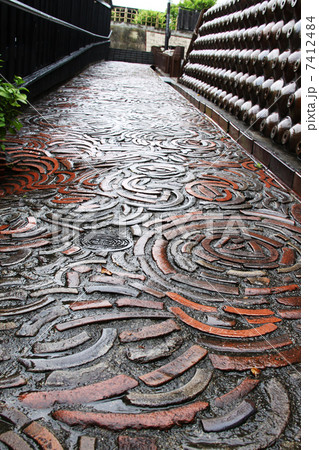 常滑　雨のやきもの散歩道 7412484