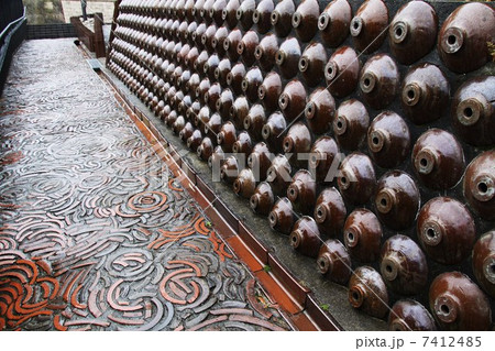 常滑 雨のやきもの散歩道 常滑 雨のやきもの散歩道 7412485