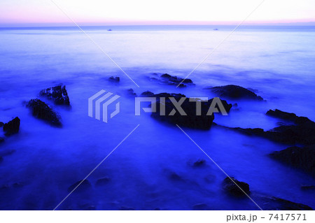 室戸岬の夕景 7417571