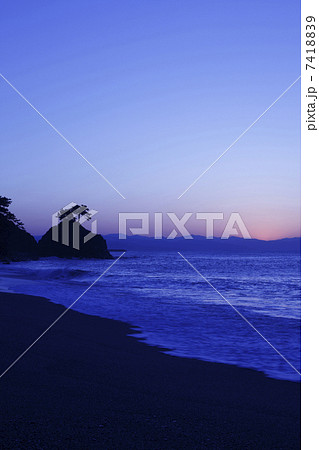 桂浜の夜明け 7418839