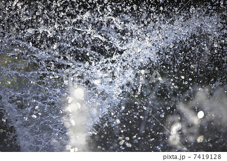 噴水の水 噴水の水 7419128