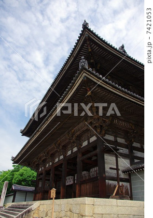 仁和寺の二王門 仁和寺の二王門 7421053