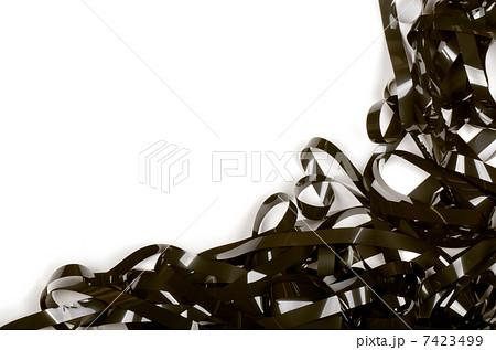 Entangled tape 7423499