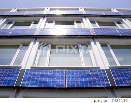 壁付け太陽光発電 壁付け太陽光発電 7425156