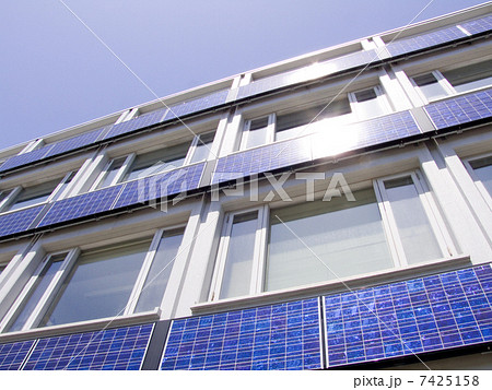 壁付け太陽光発電 壁付け太陽光発電 7425158