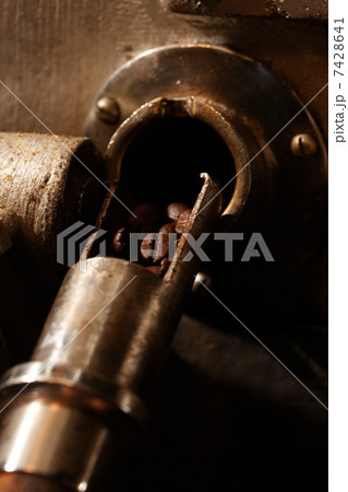 コーヒーの焙煎 コーヒーの焙煎 7428641