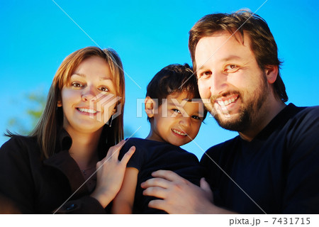 Happy family 7431715