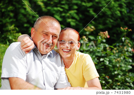 Happy elderly couple 7431980