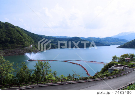 初夏の月山湖 大噴水 2013【寒河江ダム】 7435480