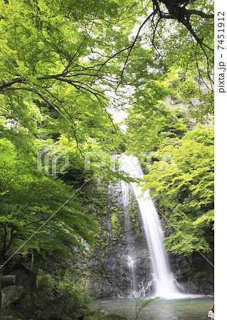 箕面の滝 7451912