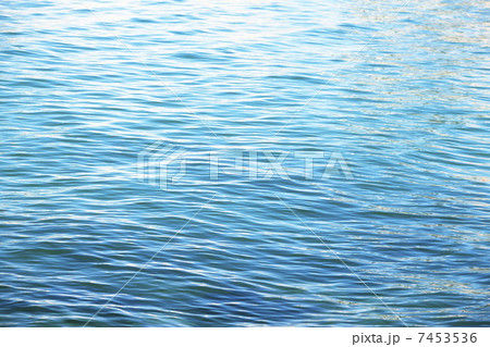白浜の海面 白浜の海面 7453536
