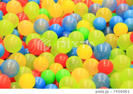 色とりどりのボール 色とりどりのボール 7456061