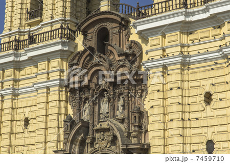 リマ旧市街　サン・フランシスコ教会・修道院 7459710