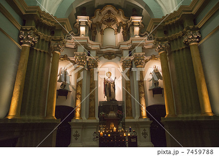 リマ旧市街　サント・ドミンゴ教会・修道院 7459788