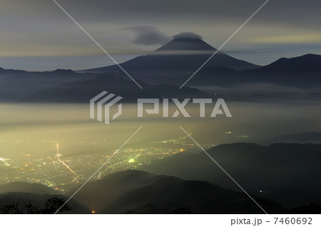 夜の富士山 7460692