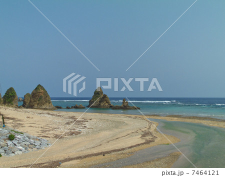 伊江川河口と伊江の浜 7464121