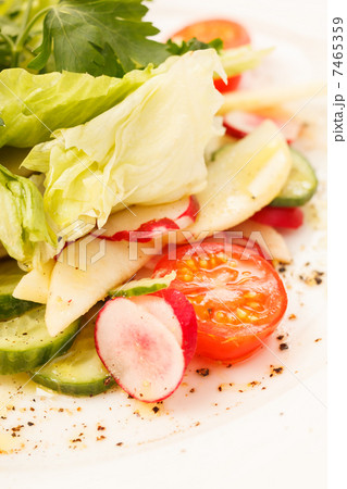 fresh vegetable salad on plate fresh vegetable salad on plate 7465359
