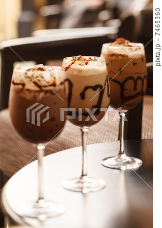 cold fresh ice coffee with chocolate close up 7465360