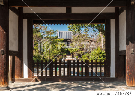 建仁寺　勅使門 7467732