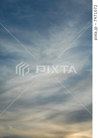 空 7471072