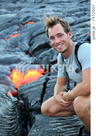 Hawaii: Hiker seeing lava 7472097