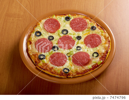 home pizza Pepperoni home pizza Pepperoni 7474796