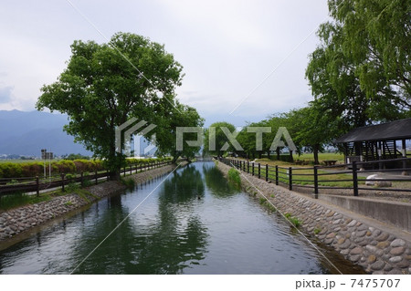 安曇野 拾ヶ堰 安曇野 拾ヶ堰 7475707