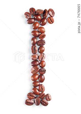 Letter I from coffee beans 7476665