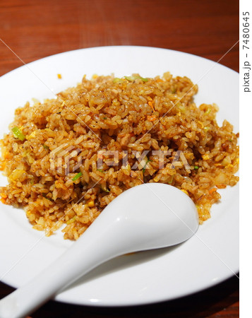 カレー炒飯 7480645