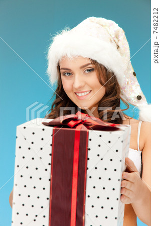 santa helper girl with gift box 7482212