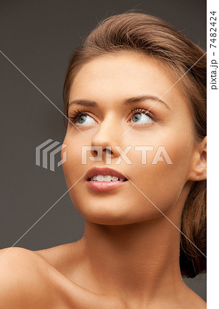 beautiful woman 7482424