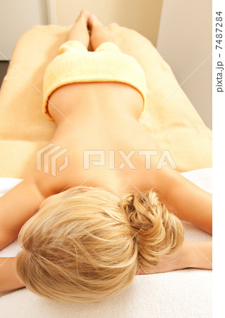 beautiful woman in spa salon 7487284