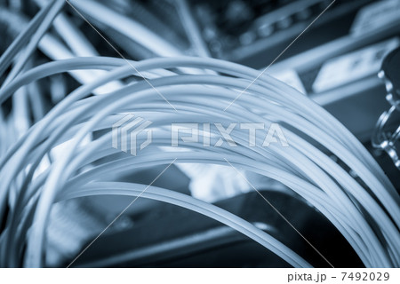 fiber network server 7492029