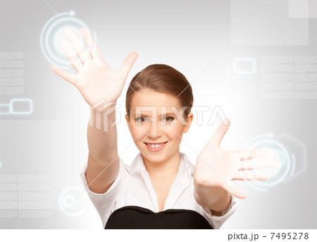 businesswoman working with touch screen 7495278