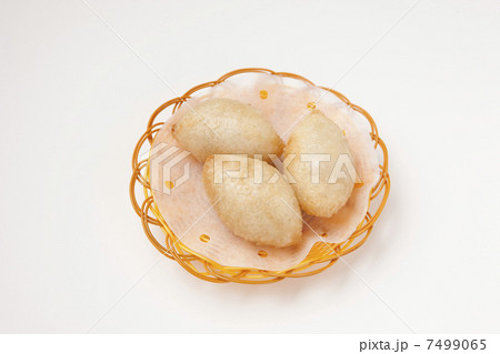 肉入り揚げ饅頭 7499065