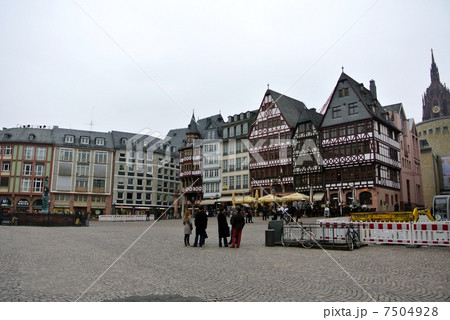 フランクフルト旧市街レーマー広場(ドイツ) フランクフルト旧市街レーマー広場(ドイツ) 7504928