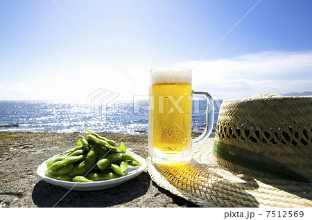ビールと枝豆 ビールと枝豆 7512569