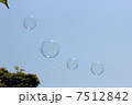 シャボン玉と空 7512842