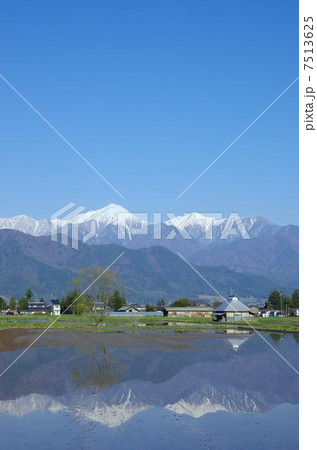 春の信州　安曇野・北アルプス 7513625